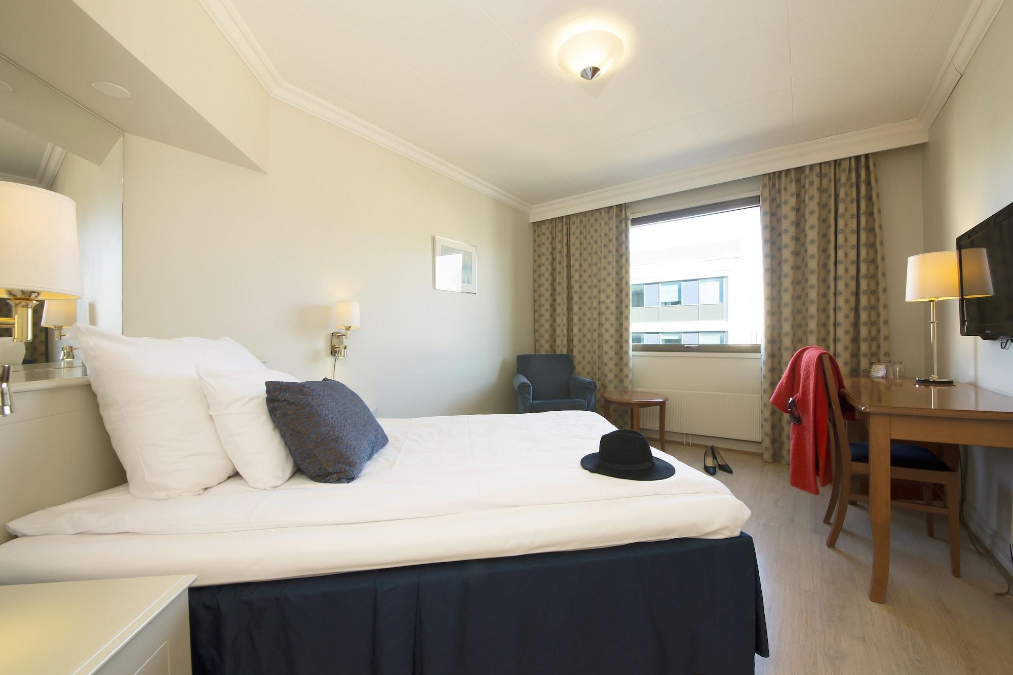 Hotel Scandic 3*